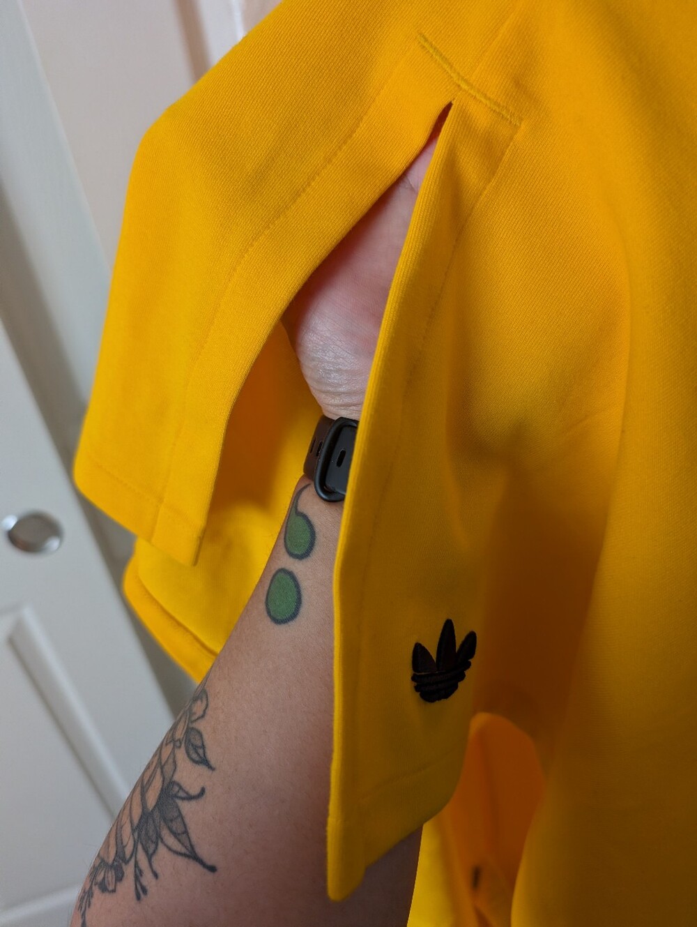 HTF - RARE NWT Yellow Adidas Oversized Tee Dress with Black Stripes - Picture 5 of 6